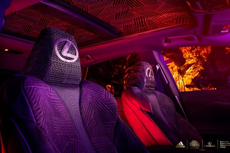 LEXUS RX WEDŁUG ADIDASA. WNĘTRZE STWORZONE DZIĘKI ULTRANOWOCZESNYM TECHNOLOGIOM
