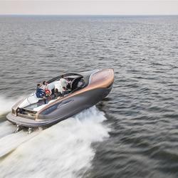 Lexus Yacht