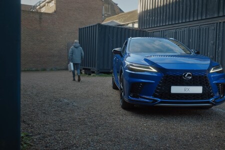 LEXUS RX 500h W SZPIEGOWSKIEJ HISTORII, LEXUS HOVERBOARD NFT NAGRODĄ