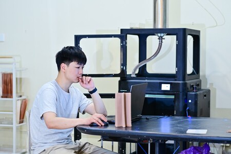 ZWYCIĘZCY LEXUS DESIGN AWARD 2023 STWORZYLI W PEŁNI FUNKCJONALNE PROTOTYPY SWOICH PROJEKTÓW DZIĘKI WSPARCIU MENTORÓW