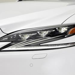 2018 LS F SPORT