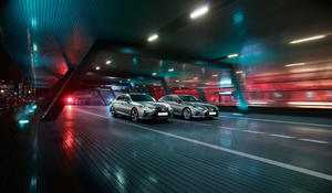 A VADONATÚJ LEXUS ES ÚJ KORSZAKOT NYIT AZ ÖNTÖLTŐ HIBRID ELEKTROMOS HAJTÁSLÁNCOK TELJESÍTMÉNYÉBEN
