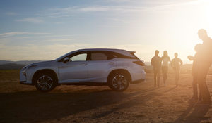  TÖRTÉNETÉNEK LEGSIKERESEBB ÉVÉBEN A LEXUS