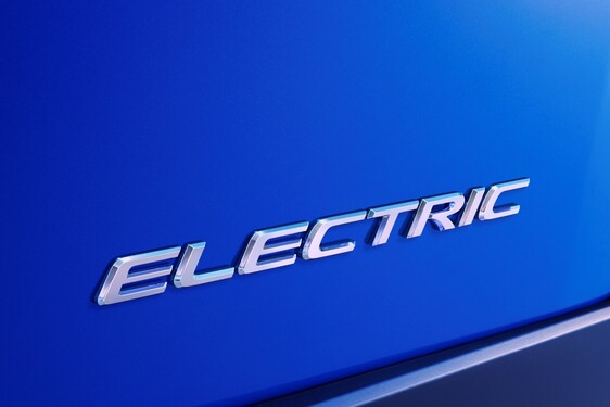 PIERWSZY ELEKTRYCZNY LEXUS ZADEBIUTUJE NA TARGACH W GUANGZHOU