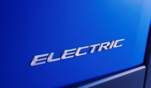 V ČÍNE DEBUTUJE ELEKTRICKÝ LEXUS