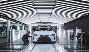 REVOLÚCIA REMESELNÉHO SPRACOVANIA – NIČ  NIE JE VYROBENÉ AKO LEXUS