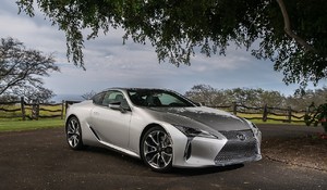 Lexus odhaľuje kupé LC, model 2021