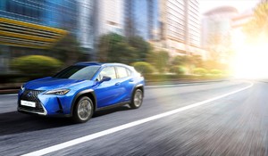 UX 300e zážitok z jazdy pod hlavičkou „Elektrifikovaný Lexus“ z dielne majstrov Takumi