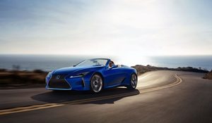  MÁR IDEHAZA IS RENDELHETŐ A LEXUS LC 500 CONVERTIBLE 