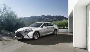 SVETOVÁ PREMIÉRA NOVÉHO MODELU LEXUS ES 
