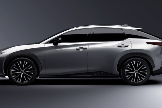 LEXUS SPRZEDAŁ 760 TYSIĘCY SAMOCHODÓW NA ŚWIECIE W 2021 ROKU