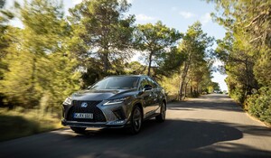 LEXUS RX NAJPOPULARNIEJSZYM MODELEM MARKI NA ŚWIECIE. W WERSJI FINAL EDITION DO ODBIORU JUŻ OD CZERWCA