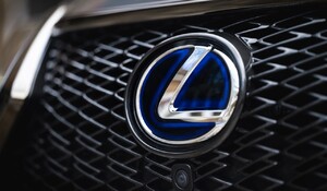 NAJSPOĽAHLIVEJŠÍ V BRITÁNII JE OPÄŤ LEXUS, UKÁZAL PRIESKUM 