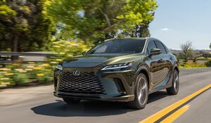 Közel 70 kilométert tesz meg egy feltöltéssel a vadonatúj Lexus RX plug-in hybrid