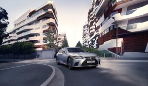 Lexus LS 500h prináša v modelovom ročníku 2023 inteligentnejší luxus spolu s lepším pripojením