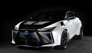A személyre szabhatóság és a szabadtéri tevékenység volt a Lexus standjának fő vezérfonala Tokióban