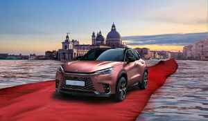 LEXUS LBX V HLAVNEJ ÚLOHE NA 80. MEDZINÁRODNOM FILMOVOM FESTIVALE V BENÁTKACH