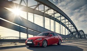Sprawdzono: Lexus IS przyciąga wzrok