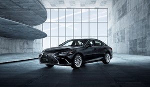  NOVÝ LEXUS ES - LEPŠIE JAZDNÉ VLASTNOSTI, VYŠŠIA KULTIVOVANOSŤ