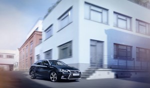 Lexus CT 200h - „vytúnované“ multimediálne systémy