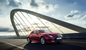 IZGALMAS ÚJDONSÁGOKKAL ÉRKEZIK A LEXUS A 2018-AS PÁRIZSI AUTÓSZALONONRA