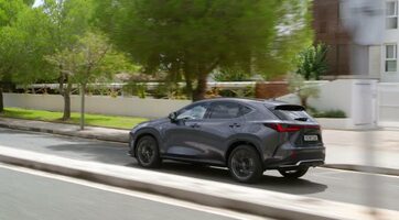 2021-Lexus_NX_450h+-SOCIAL-H264