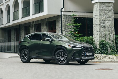 LEXUS NX PO RAZ TRZECI Z RZĘDU NAJLEPSZY W SWOIM SEGMENCIE