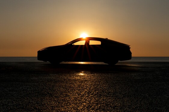 LEXUS ČOSKORO PREDSTAVÍ V SVETOVEJ PREMIÉRE NOVÝ MODEL ES
