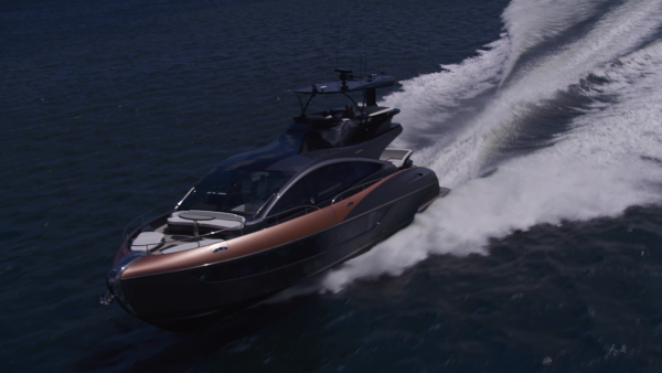 PREMIÉRA LUXUSNEJ JACHTY LEXUS LY 650 - MIMORIADNA KVALITA, DIZAJN A TICHÝ CHOD