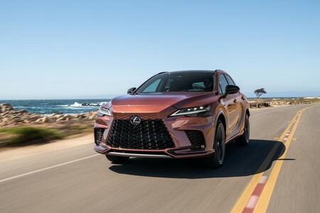TRZY MILIONY HYBRYDOWYCH LEXUSÓW W NIESPEŁNA 20 LAT OD DEBIUTU NAPĘDU