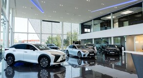 LEXUS NAJLEPIEJ OCENIANĄ MARKĄ MOTORYZACYJNĄ