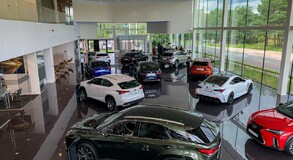 LEXUS NAJLEPIEJ OCENIANĄ MARKĄ MOTORYZACYJNĄ