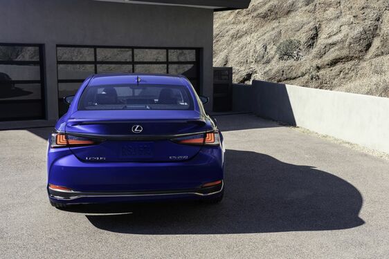 Lexus ES 2021