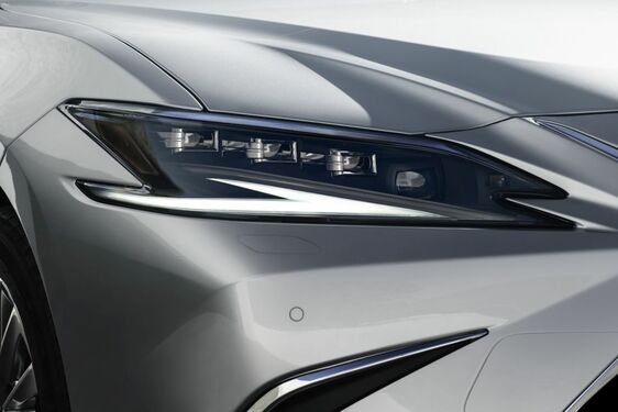 Lexus ES 2021