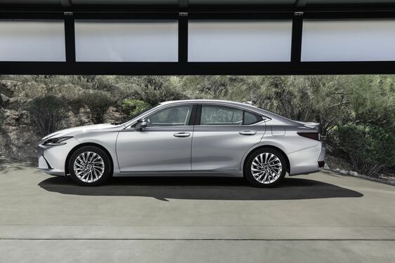 Lexus ES 2021