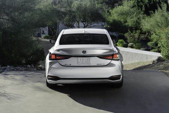 Lexus ES 2021