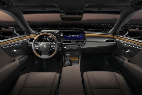 Lexus ES 2021