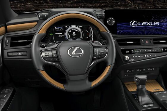 Lexus ES 2021