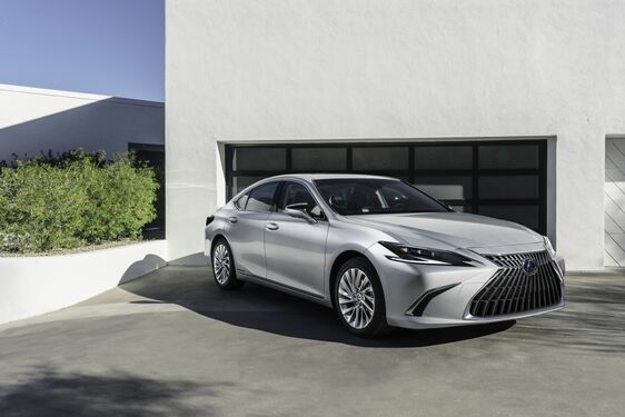 Lexus ES 2021
