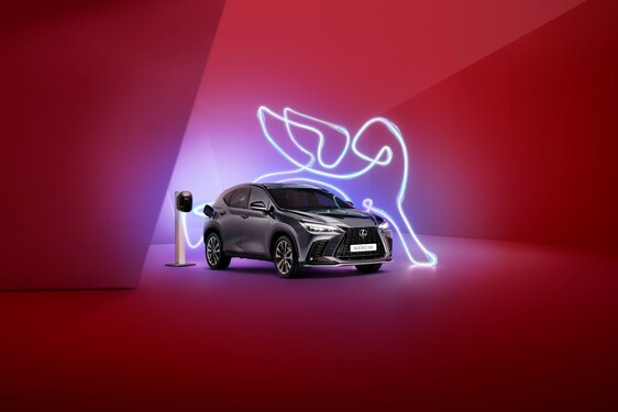 LEXUS POŚRÓD GWIAZD MIĘDZYNARODOWEGO FESTIWALU FILMOWEGO W WENECJI