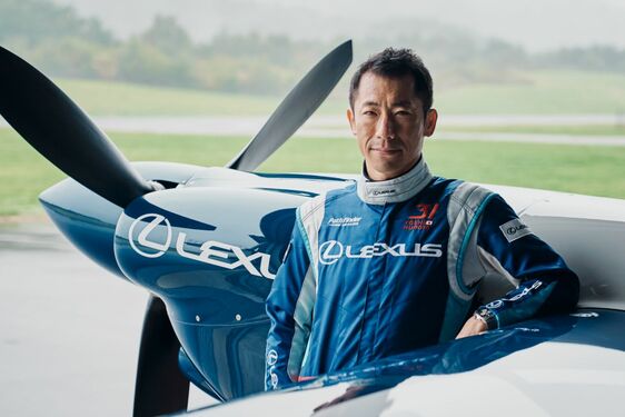 Lexus z pilotem Yoshihide Muroyą tworzą zespół w serii wyścigów lotniczych The Air Race