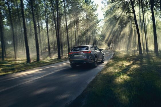 LEXUS WRAZ Z NOWYM NX ZMIENIŁ PODEJŚCIE DO TWORZENIA SAMOCHODÓW