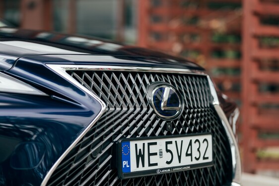 LS 500h 2022