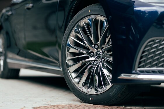 LS 500h 2022