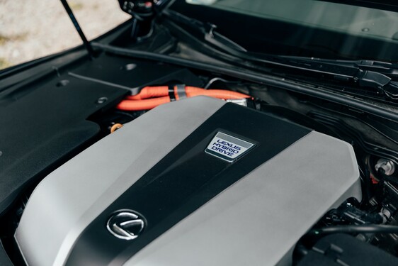 LS 500h 2022