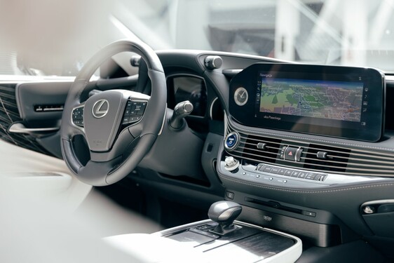 LS 500h 2022