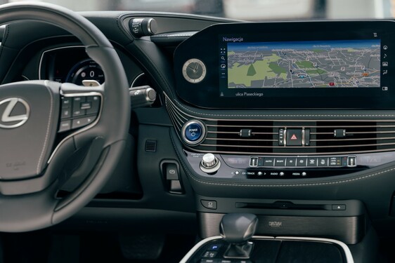 LS 500h 2022
