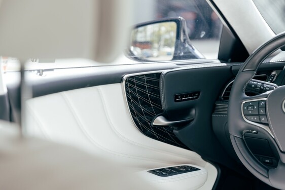 LS 500h 2022