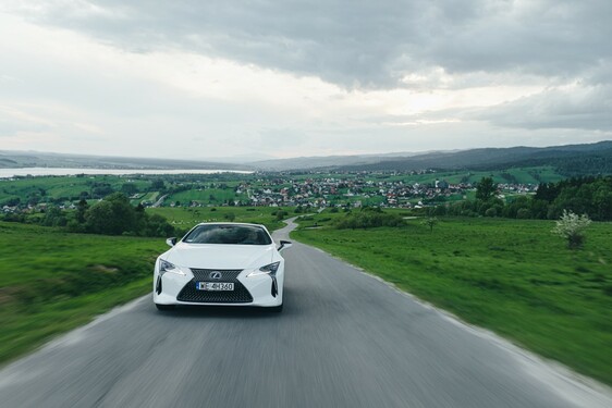 LC 500h 2022