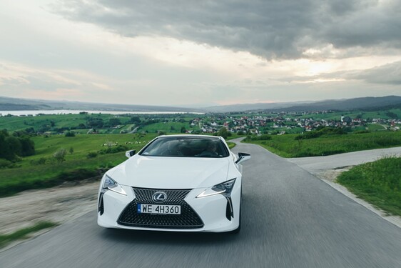 LC 500h 2022